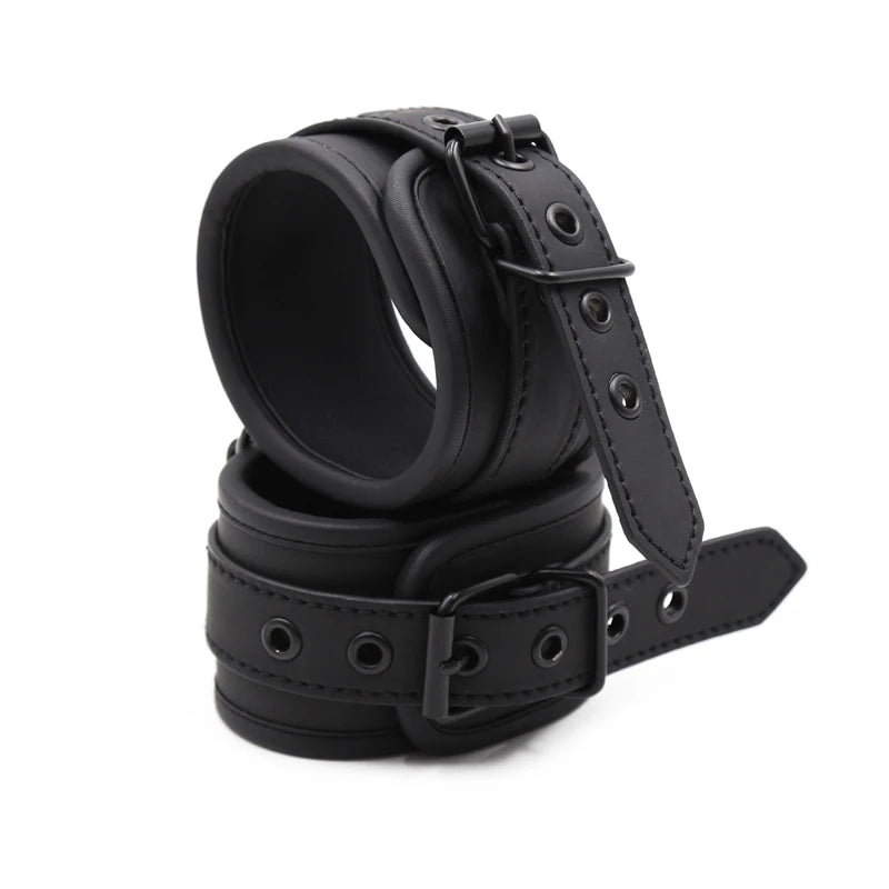 High quality Handcuffs Sexy Metal Adjustable PU Leather Restraints Erotic Wives Cuff Sex Toys for Couples Adult Games Supplies